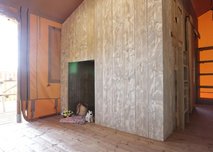 Senia Cala Canyelles Campsite