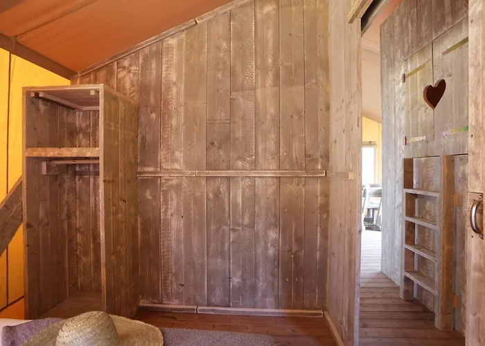 Senia Cala Canyelles Campsite *