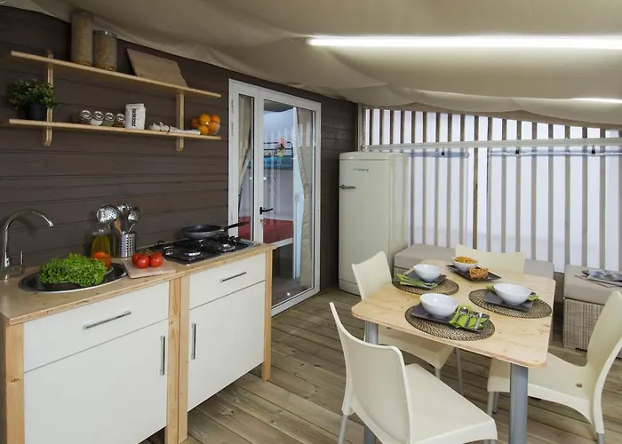 Senia Cala Canyelles Campsite