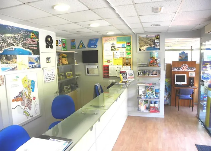 Senia Cala Canyelles Camping